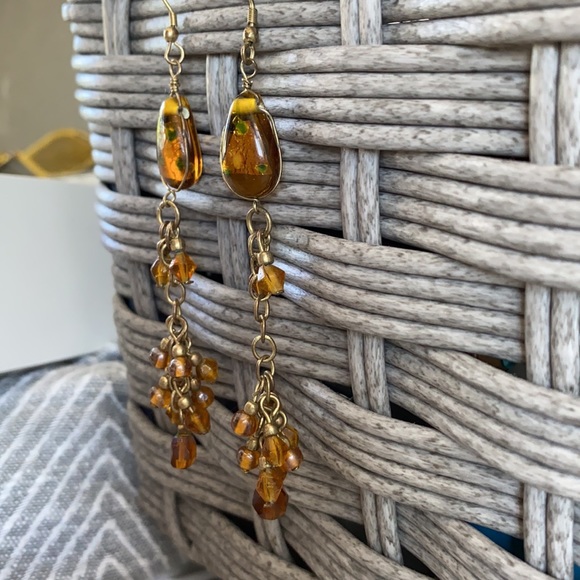 Amber coloured dangly earrings - Picture 3 of 5